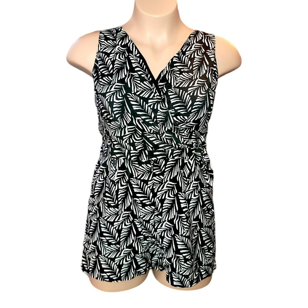 Ann Taylor Loft Romper Shorts Black and White Palm Leaf Waist Tie Jj3396